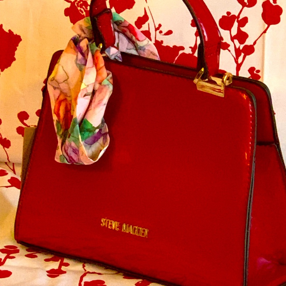 Steve Madden patent leather mini handbag/crossbody with detachable straps